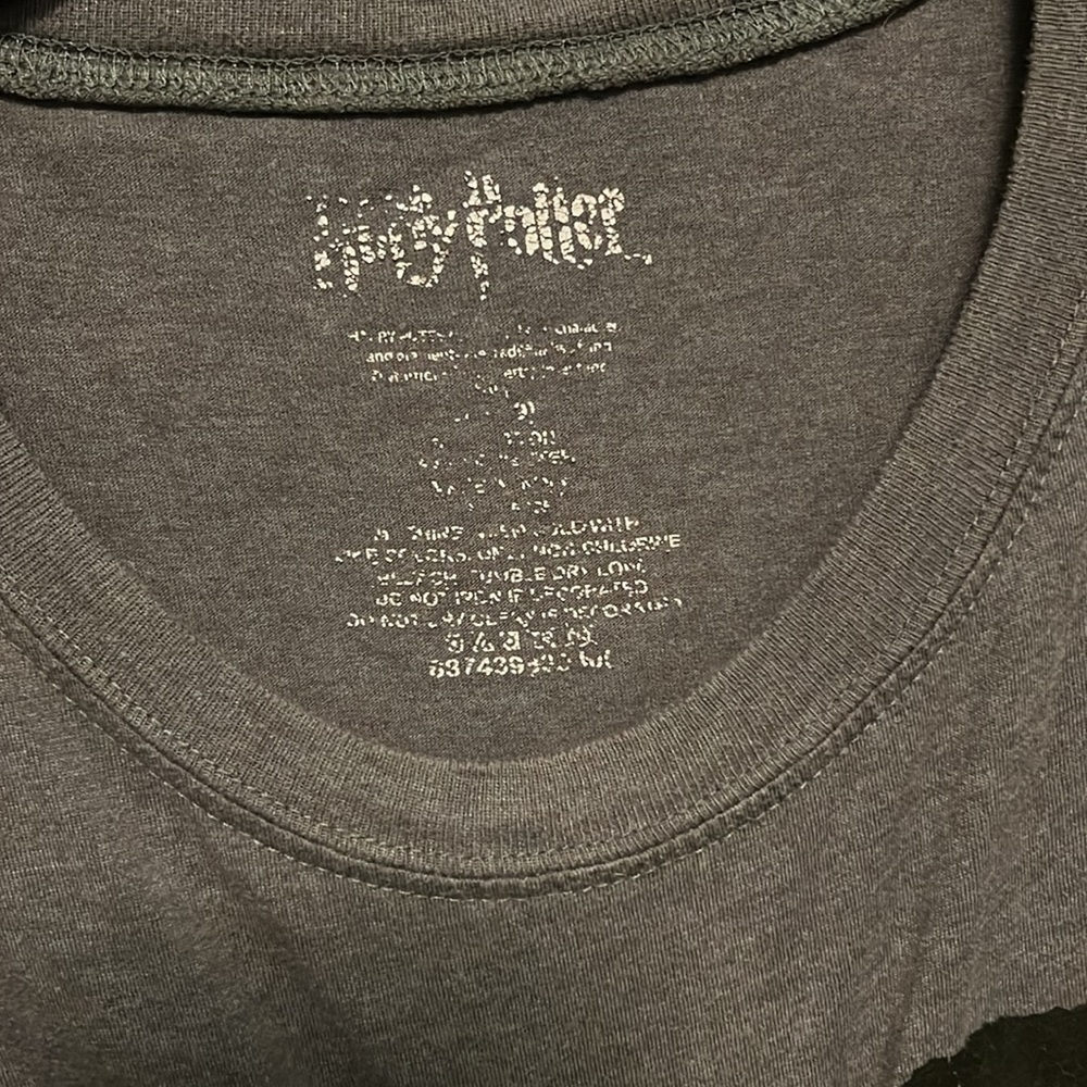 Harry Potter gray and black tshirt size L - Picture 3 of 3